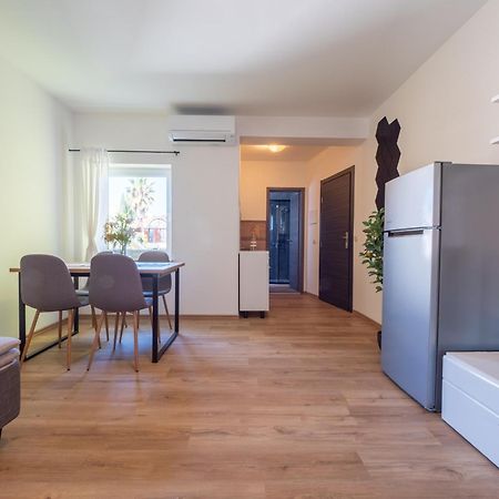Cozy Apartment With Breakfast On Request 1 Pula Exterior foto
